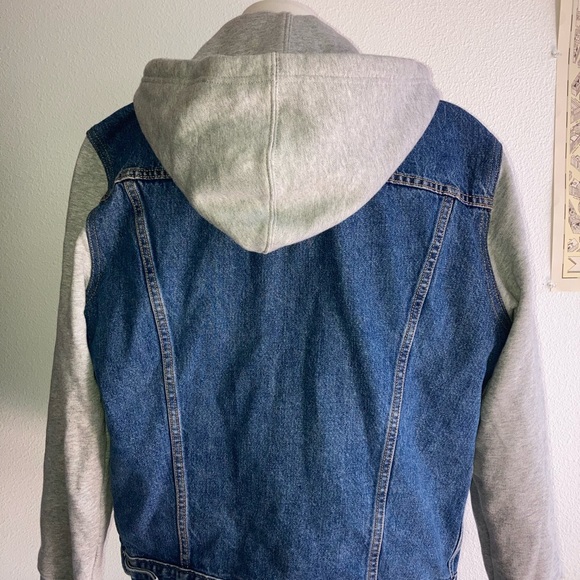 Levi hooded jean jacket - Picture 5 of 5